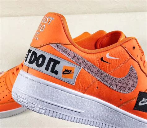 nike orange air force 1